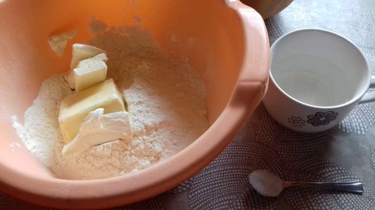 Tökös gibanica
